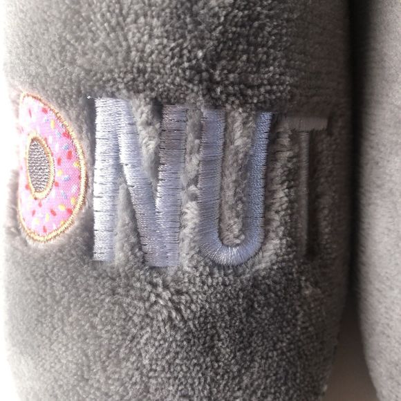 DoNut Kill My Vibe Ladies House Slippers & Socks Set - Size 8-9 Large - Picture 3 of 7